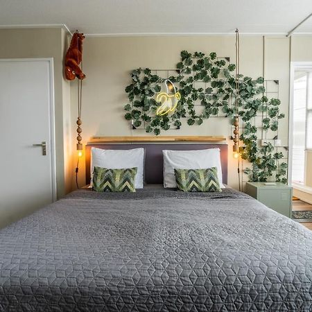 חרונינגן The Lion King - 6 Person Linked Apartment With Roof Terrace מראה חיצוני תמונה