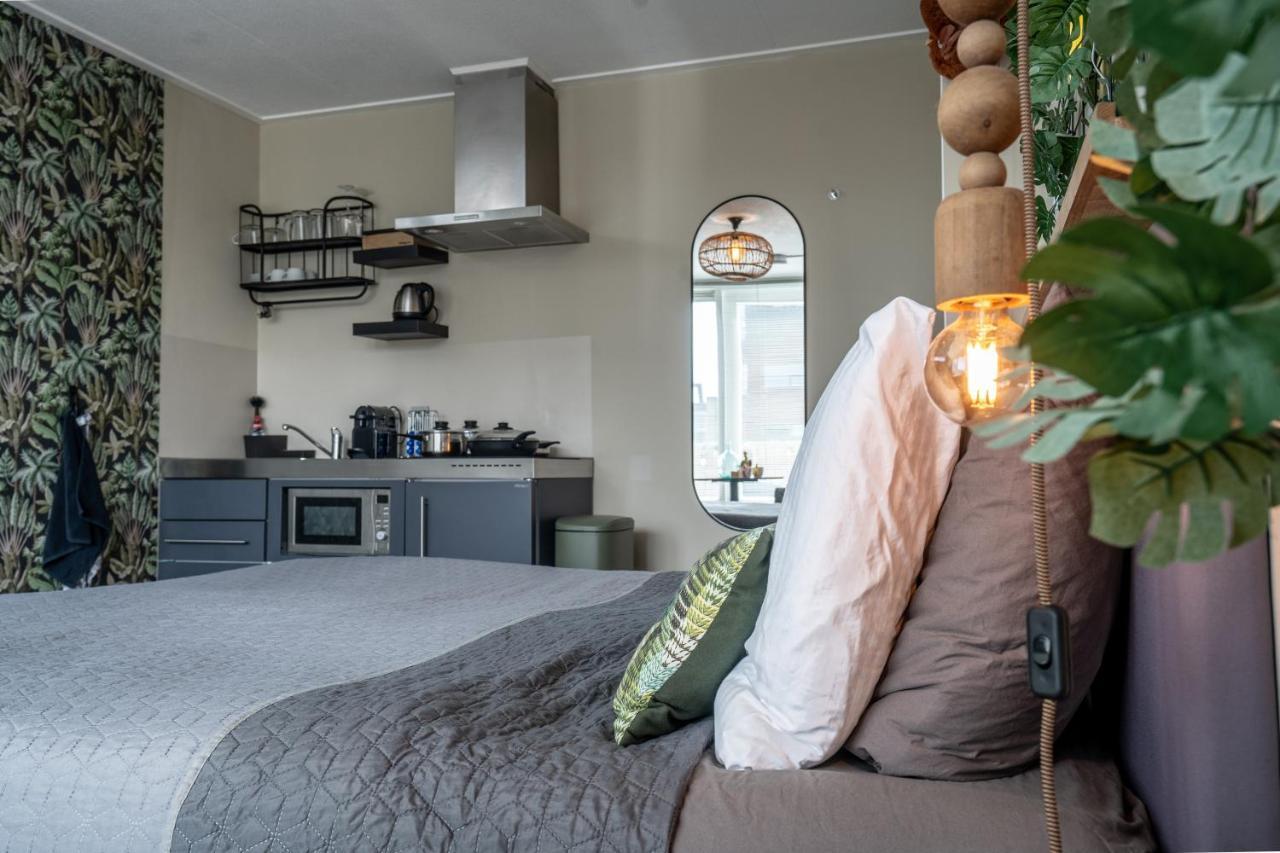 חרונינגן The Lion King - 6 Person Linked Apartment With Roof Terrace מראה חיצוני תמונה