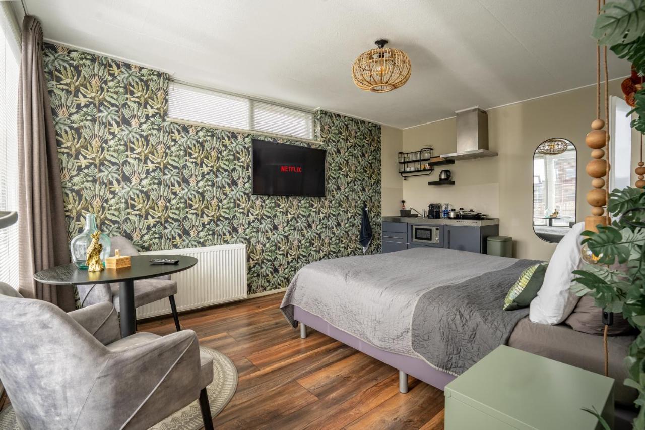 חרונינגן The Lion King - 6 Person Linked Apartment With Roof Terrace מראה חיצוני תמונה