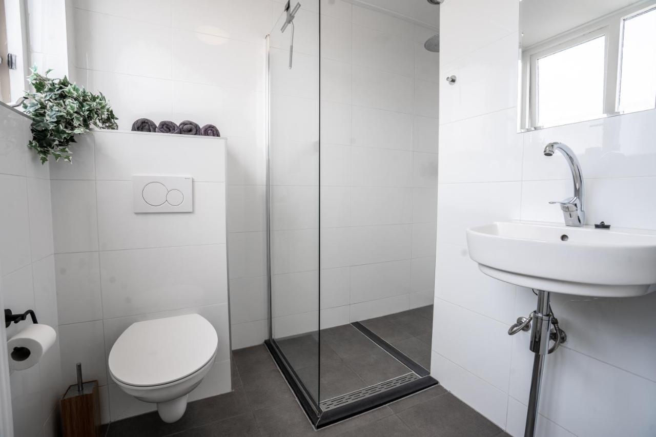 חרונינגן The Lion King - 6 Person Linked Apartment With Roof Terrace מראה חיצוני תמונה