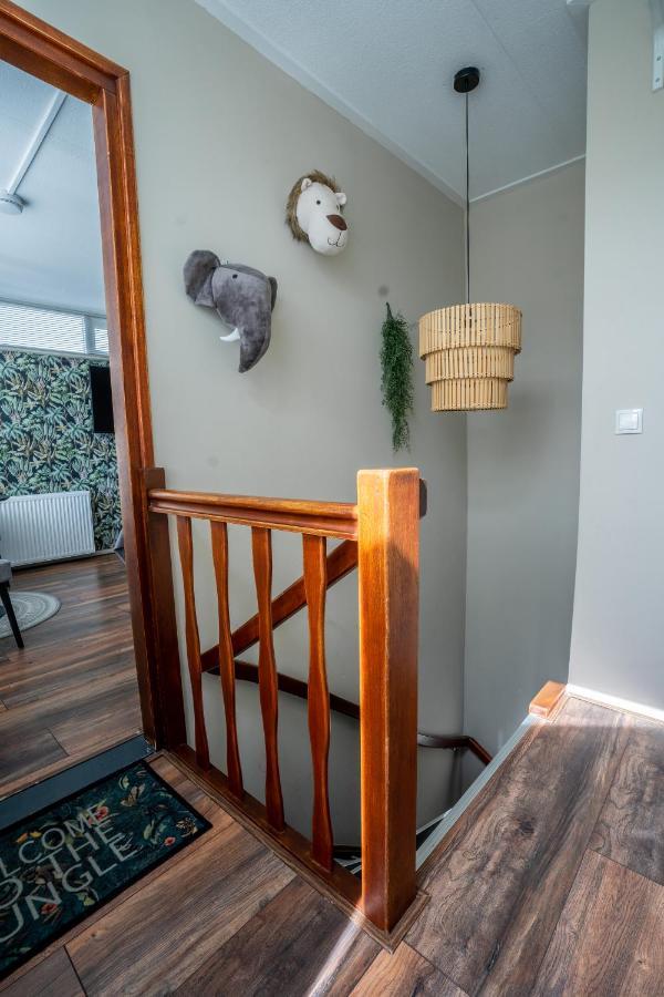 חרונינגן The Lion King - 6 Person Linked Apartment With Roof Terrace מראה חיצוני תמונה